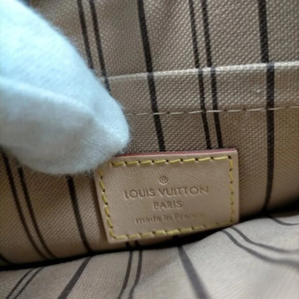 Authentic Louis Vuitton Neverfull Pochette Monogram Wristlet Clutch